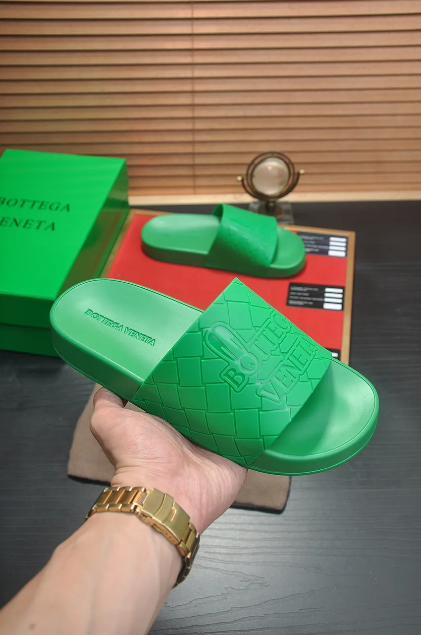 Men's shoes 💰260💶 [Botteg Venetta (BV)] (Slippers) Exclusive new model Official website new model The upper is made of superior top quality Delicate hand feel Luxurious texture Tailored for refined men Create a noble aura Delicate and regular Mark hand stitching Smooth lines Full sheepskin lining, comfortable to wash sweat 38-45